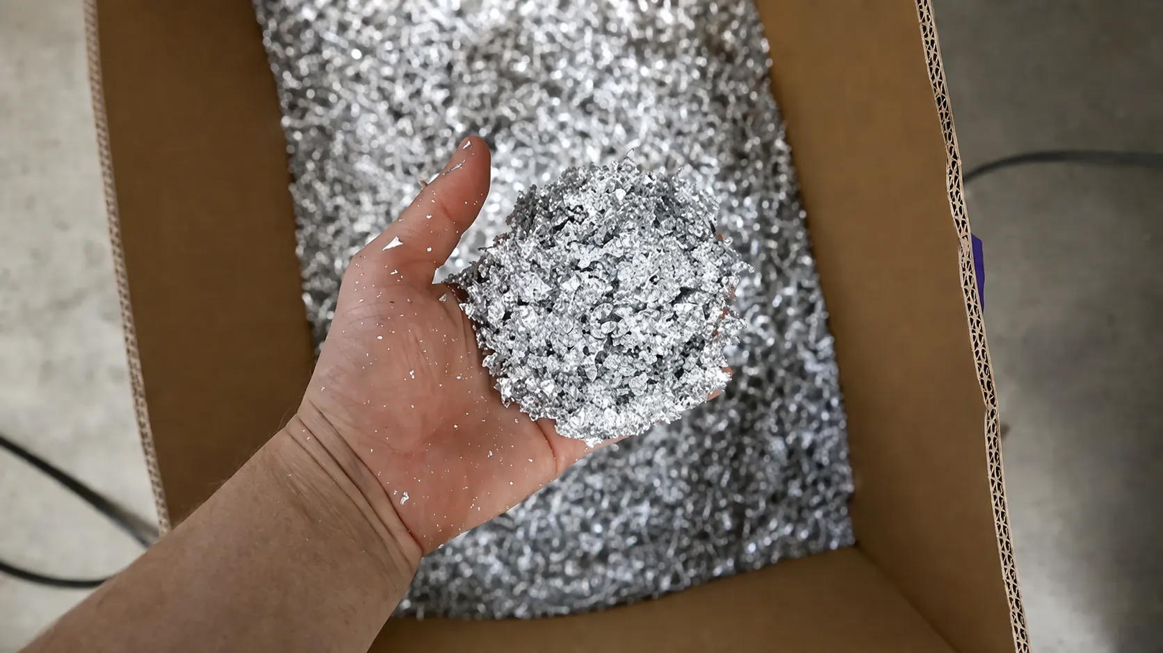 toothpaste foil lid